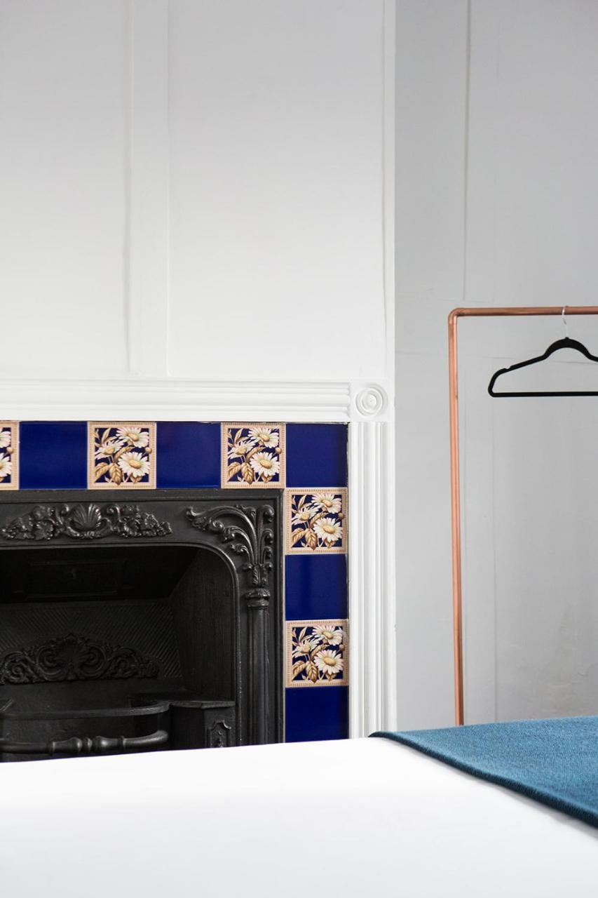 Whitehouse Rye Bed & Breakfast Dış mekan fotoğraf Blue and white tiles